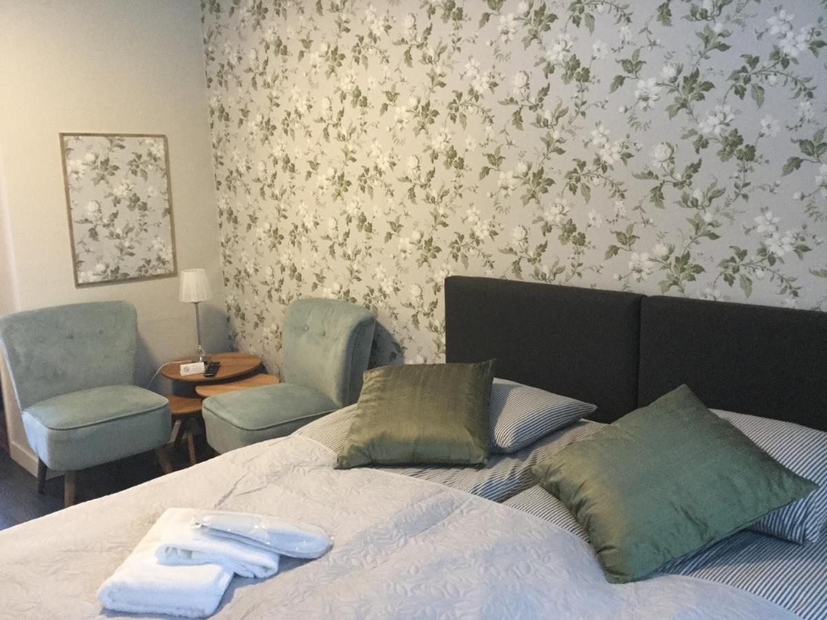 Bed And Breakfast Fyra Haestar Rättvik Exteriér fotografie